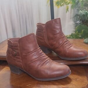 New! Yuu Womens 9.5 Wide brown ruched ankle boot with Braided Accents